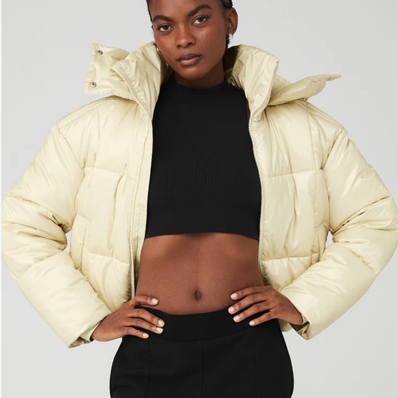 ALO Yoga Women's Beige Puffer Jacket